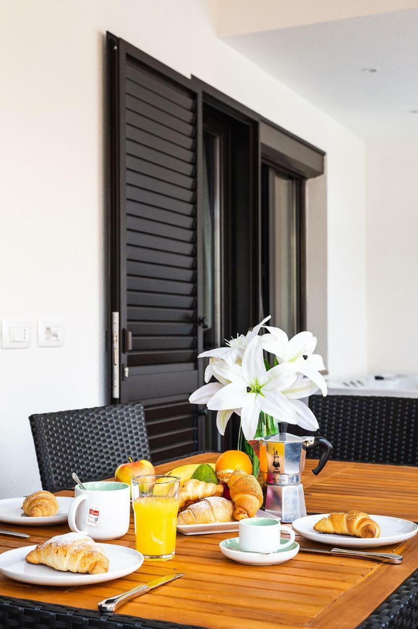 Apartment Auretta Novigrad  ภายนอก รูปภาพ